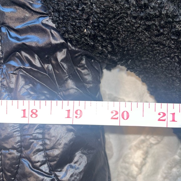 Kookaburra By UGG Reversible Sherpa Puffer Jacket - Picture 7 of 10